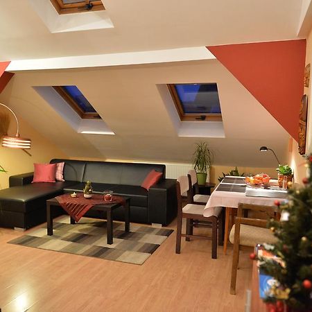 Sopron Eszter Apartman ภายนอก รูปภาพ