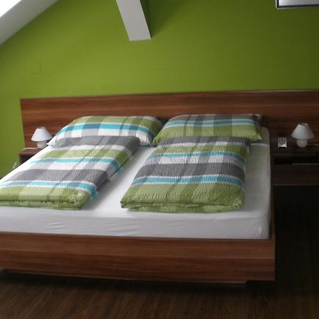 Sopron Eszter Apartman ภายนอก รูปภาพ