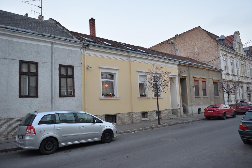 Sopron Eszter Apartman ห้อง รูปภาพ