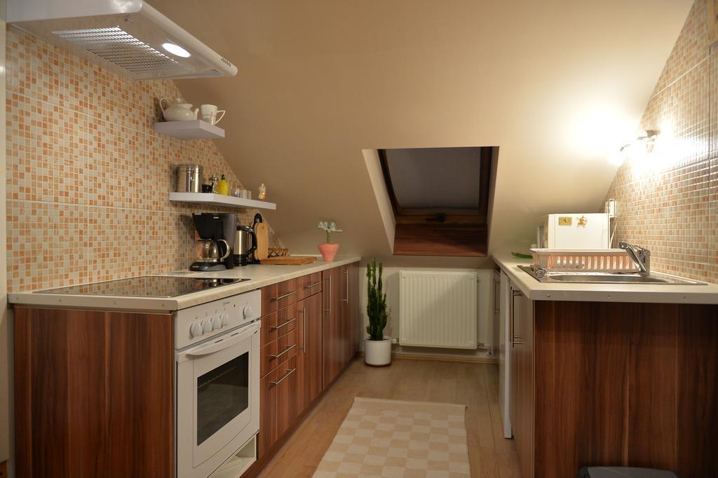 Sopron Eszter Apartman ภายนอก รูปภาพ