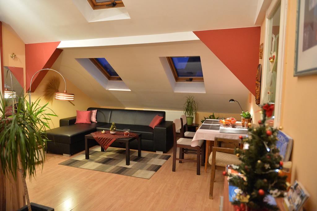 Sopron Eszter Apartman ภายนอก รูปภาพ