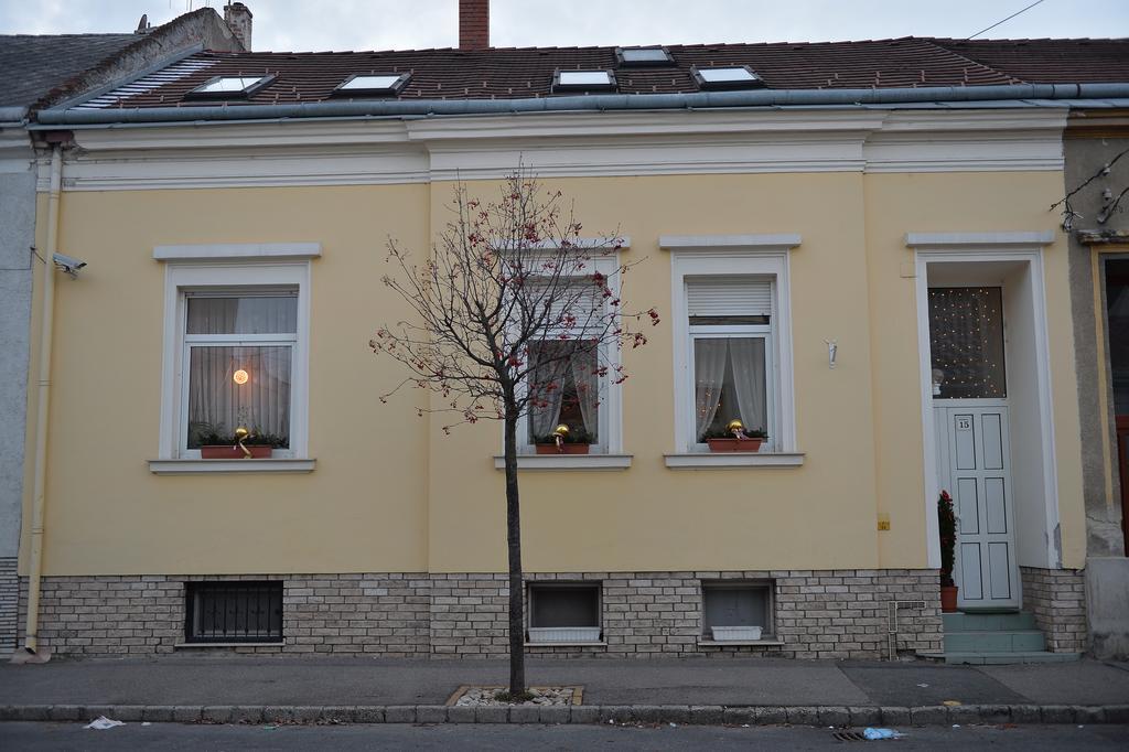 Sopron Eszter Apartman ห้อง รูปภาพ